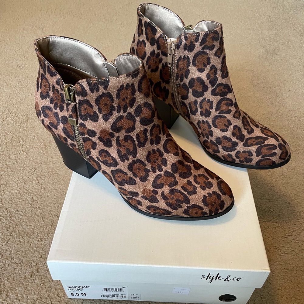 Style & Co Masrinaa Leopard Booties